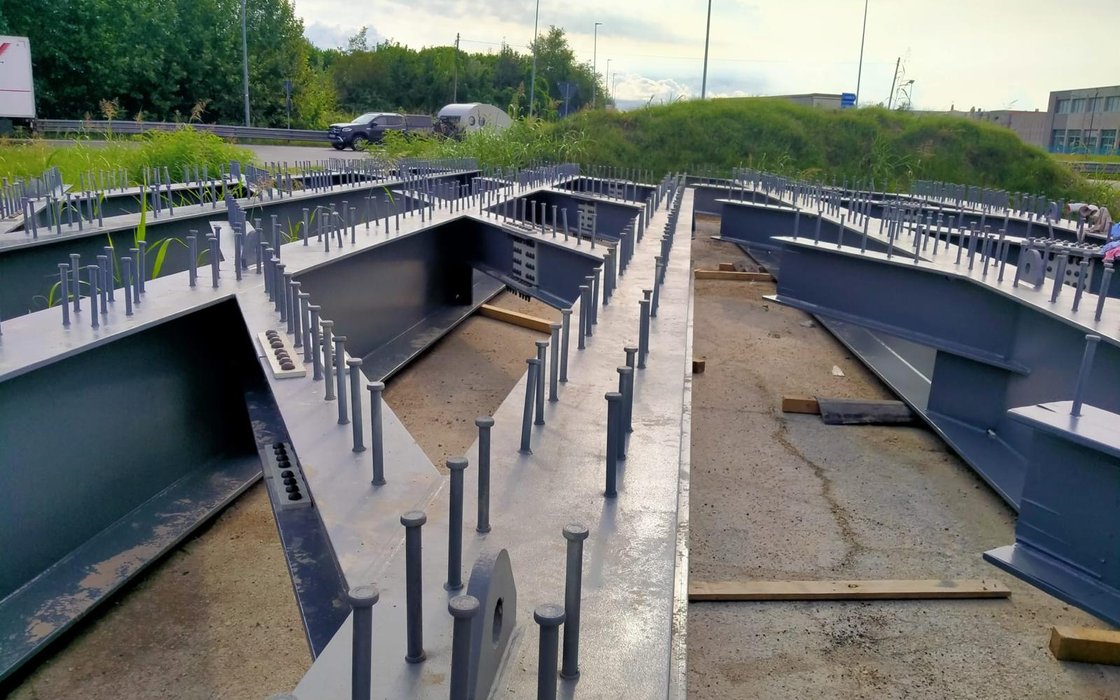 Travi da ponte in acciaio con connettori a piolo